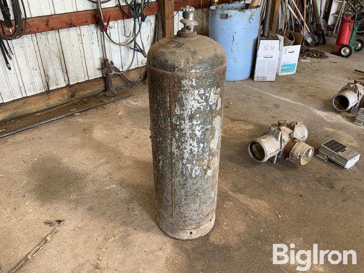 propane-cylinder-image-3