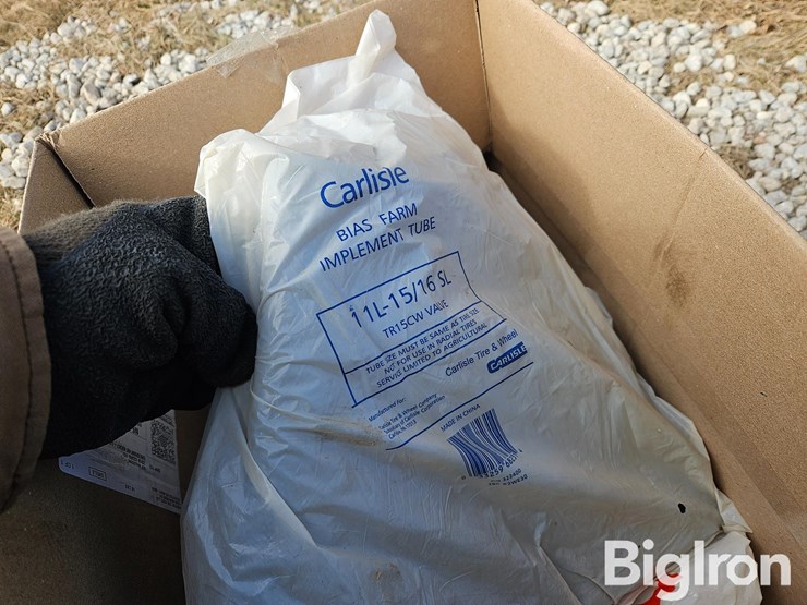 15"-implement-tires-&-tubes-image-15