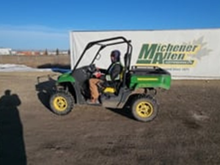 john-deere-gator-image-5