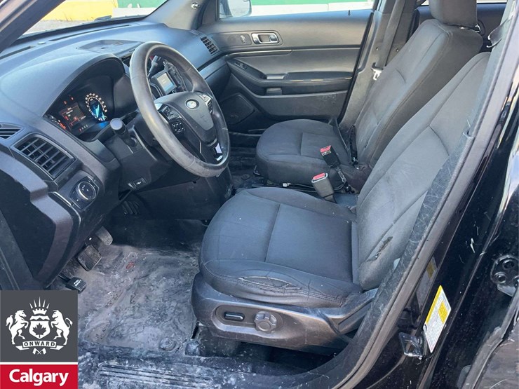 2017-ford-explorer-image-14