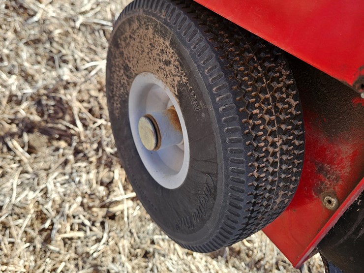 westfield-mkx-13-94-13"x94'-hopper-auger-image-18