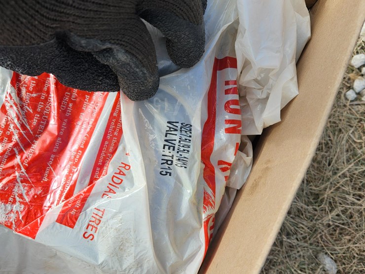 15"-implement-tires-&-tubes-image-13