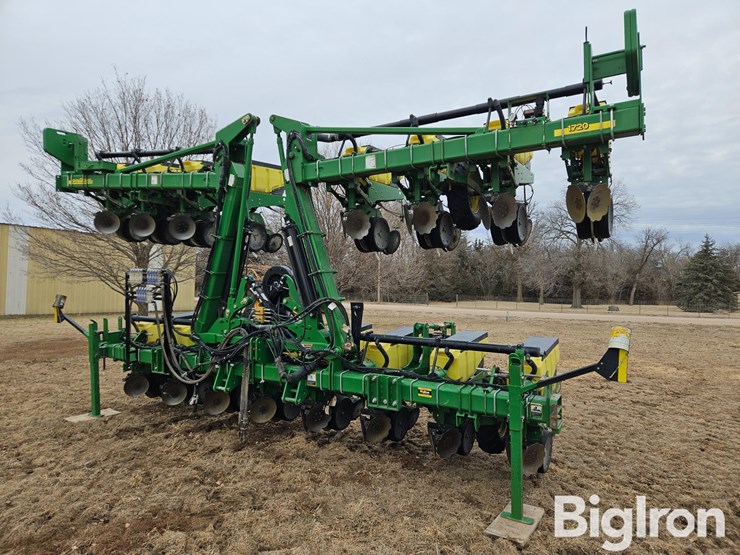 2005-john-deere-1720-image-1