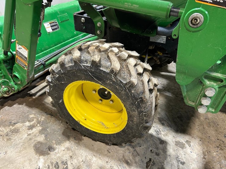 2025-deere-210le-image-21