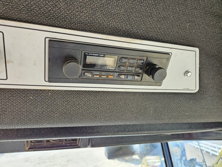 case-ih-8830-image-49