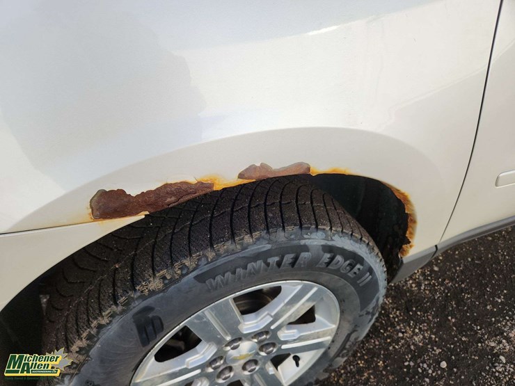 2011-chevrolet-traverse-image-38