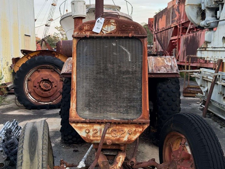 twin-city-21-32-tractor-image-2