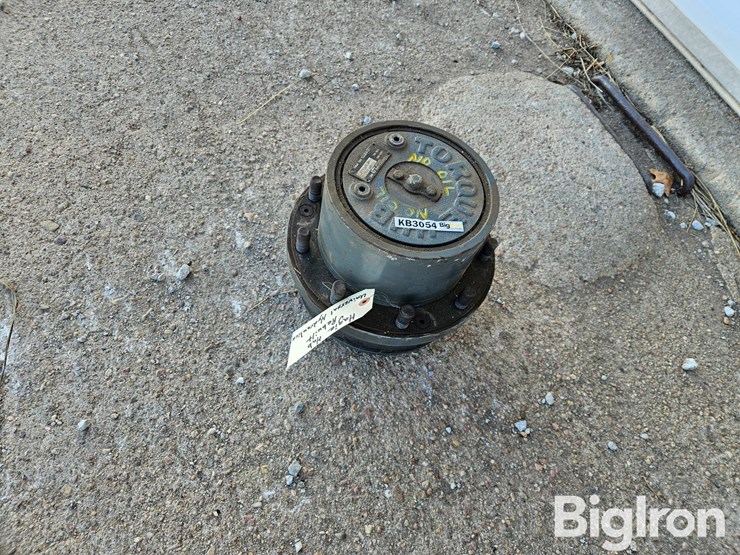 hagie-self-propelled-sprayer-hub-image-6