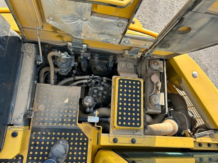 2022-komatsu-pc138us-lc-11-image-25