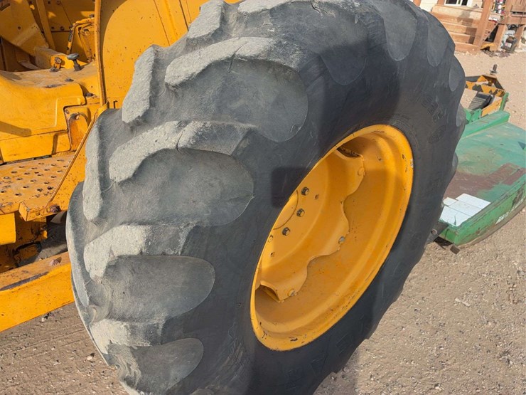 john-deere-2155-image-35