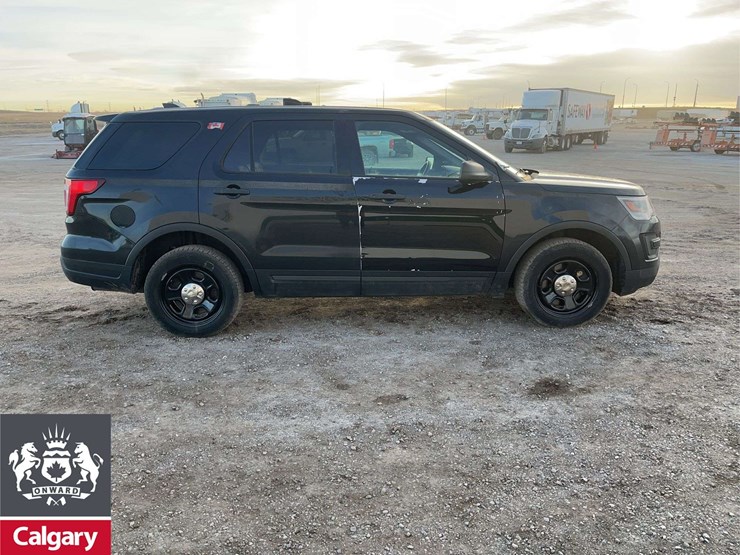 2018-ford-explorer-image-8