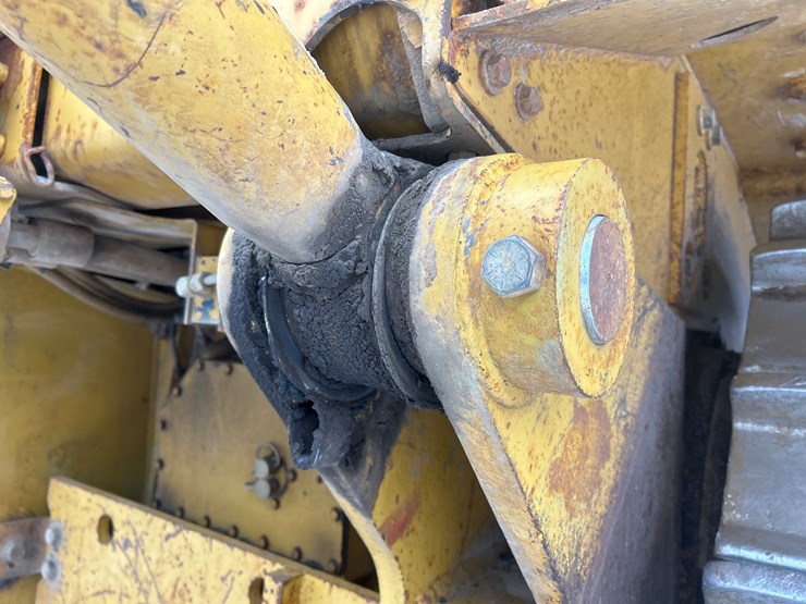 caterpillar-d8r-image-37