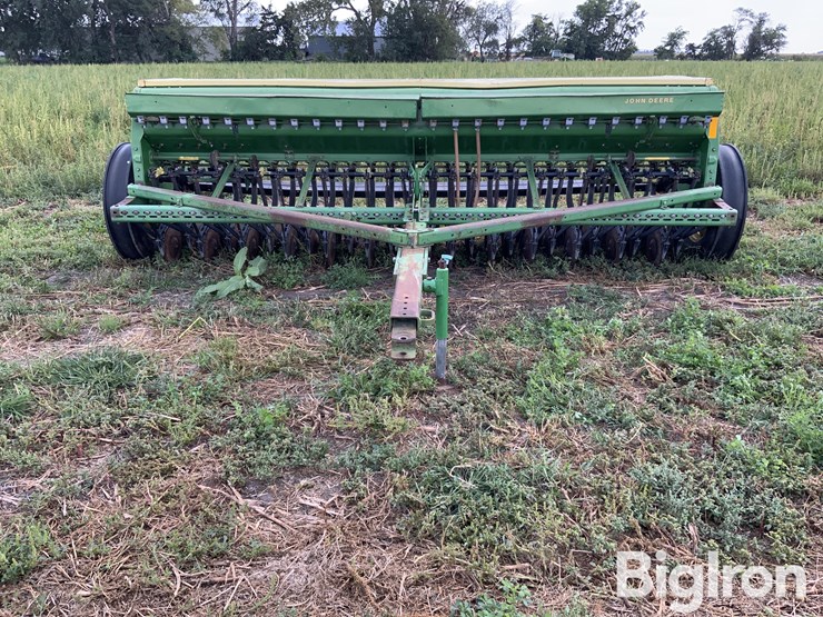 john-deere-8300-image-2