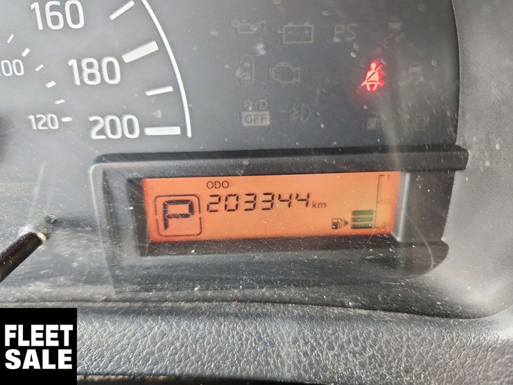 2018-nissan-nv200-image-19