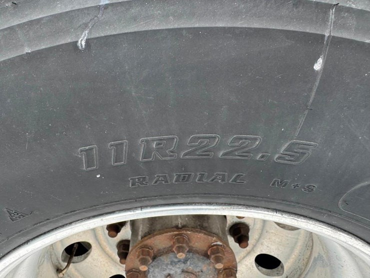 2018-mack-cxu613-day-cab-image-22