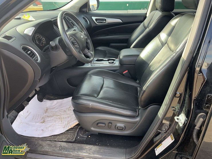 2017-nissan-pathfinder-image-14