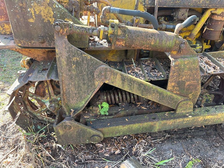 caterpillar-r2-image-40