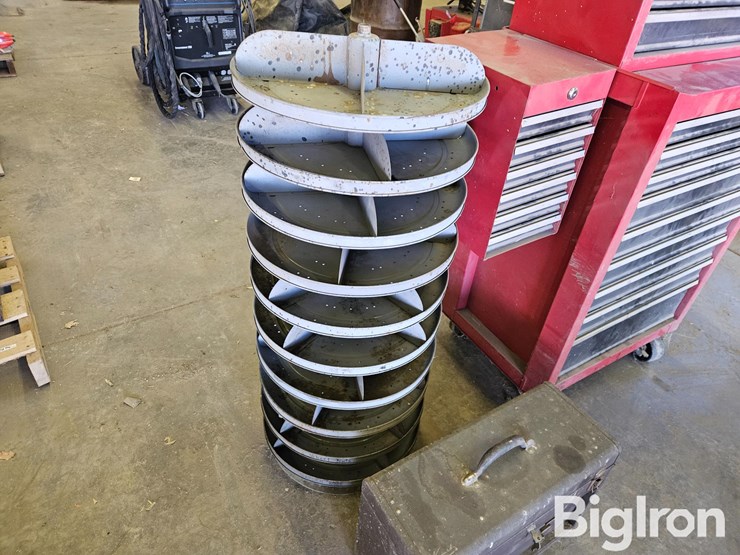 craftsman-steel-rolling-toolboxes-&-tools-image-8