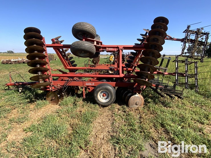 case-ih-3950-image-8