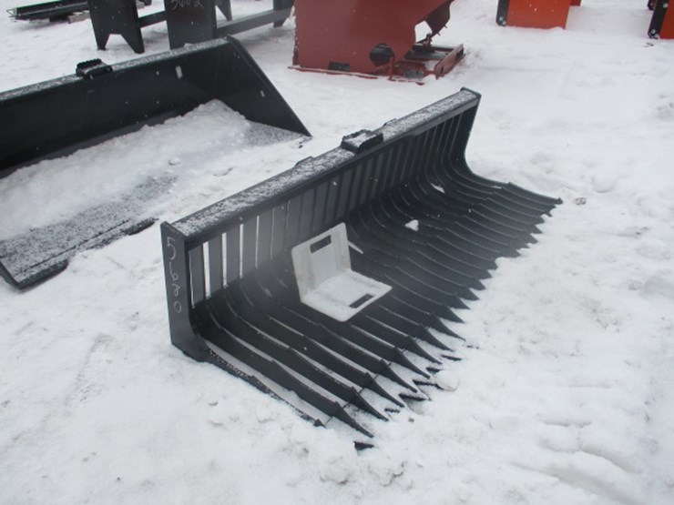 #5680-•-72-in.-qt-fine-skeleton-bucket-low-side-image-1