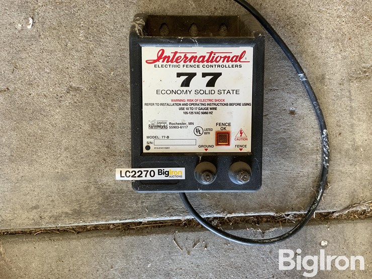 international-77-b-electric-fence-controller-image-10