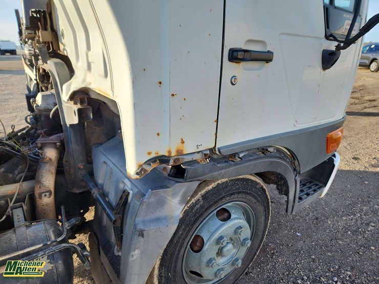 2004-hino-fb1817-image-27