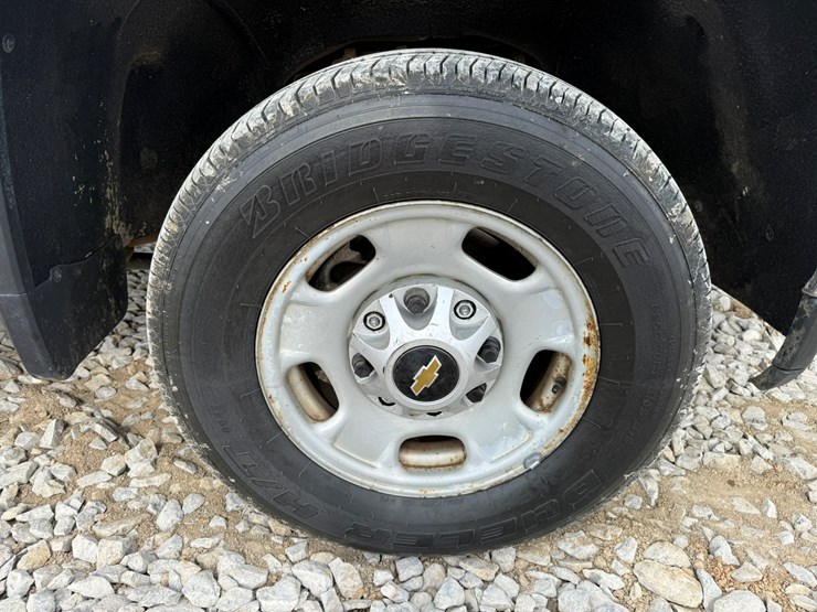 2022-chevrolet-silverado-2500-image-43