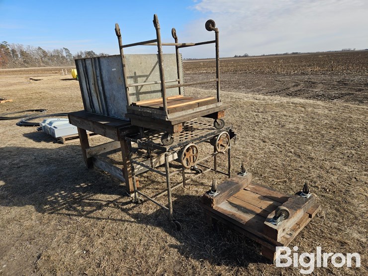 work-bench/rolling-carts-image-4