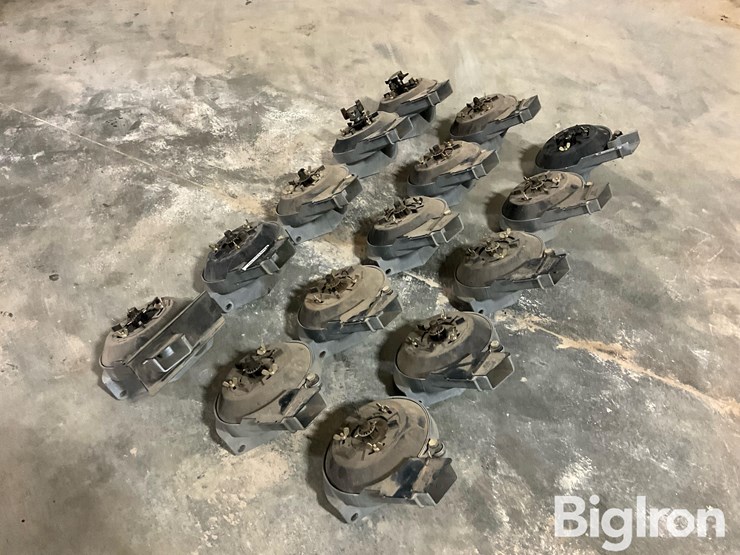 john-deere-maxemerge-planter-bean-meters-w/plates-image-7