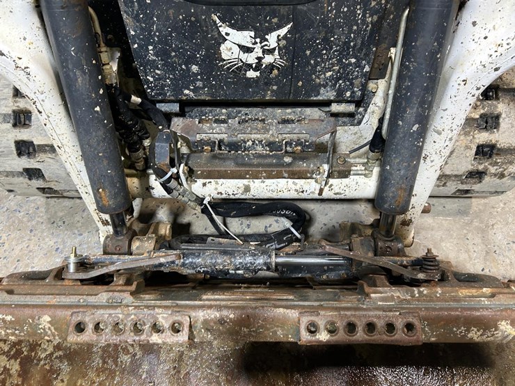 2021-bobcat-t64-image-10