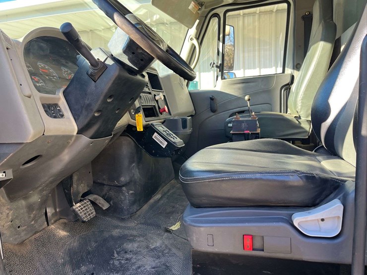 2008-international-4700-image-20