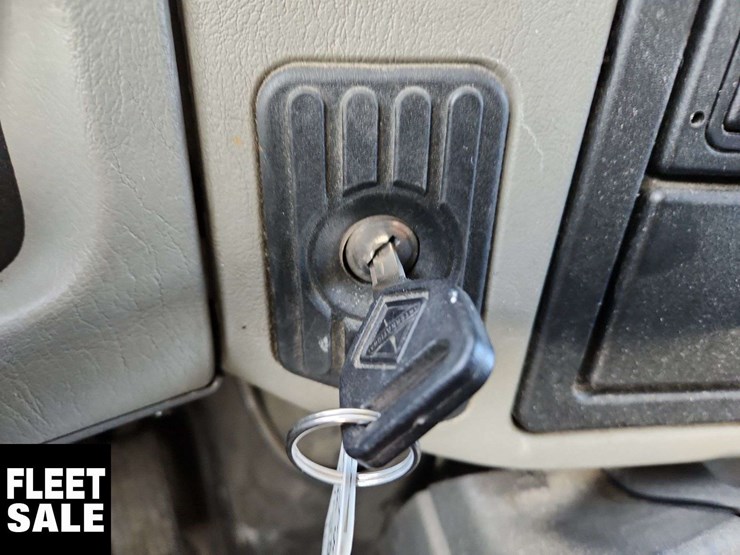 2015-international-durastar-4300-image-12