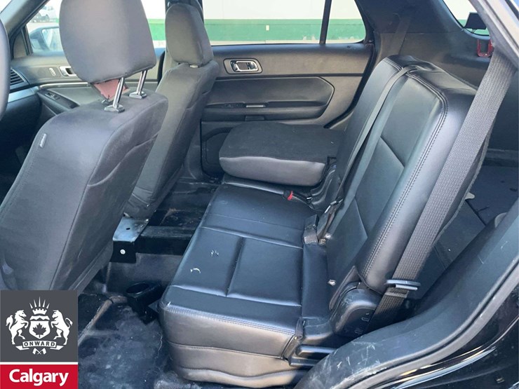 2017-ford-explorer-image-15