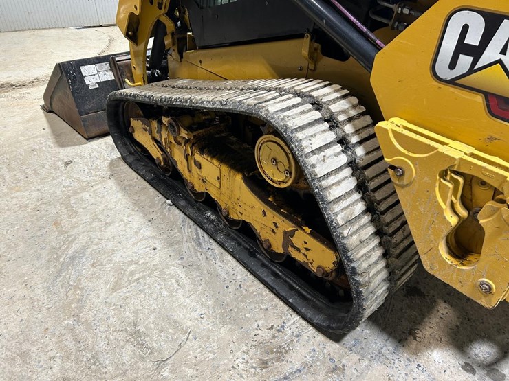 2020-caterpillar-259d3-image-16