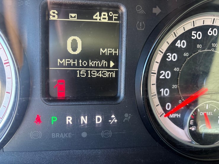 2017-dodge-3500-image-17