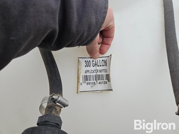 300-gallon-3-pt-sprayer-image-13