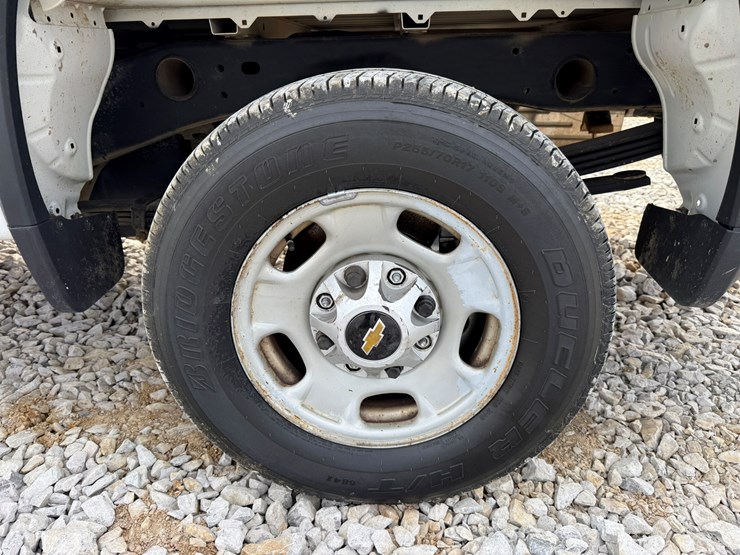 2022-chevrolet-silverado-2500-image-39