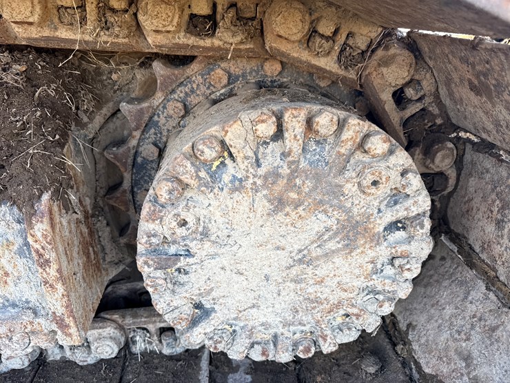 caterpillar-322-image-58