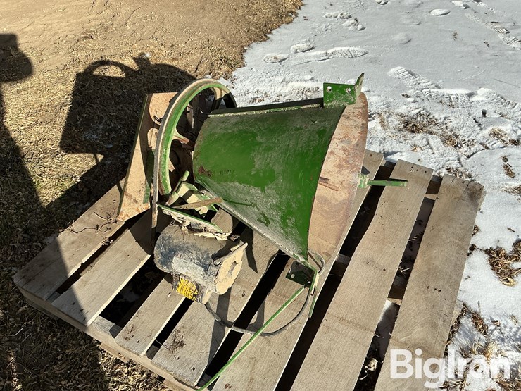 spreadway-grain-spreader-image-3