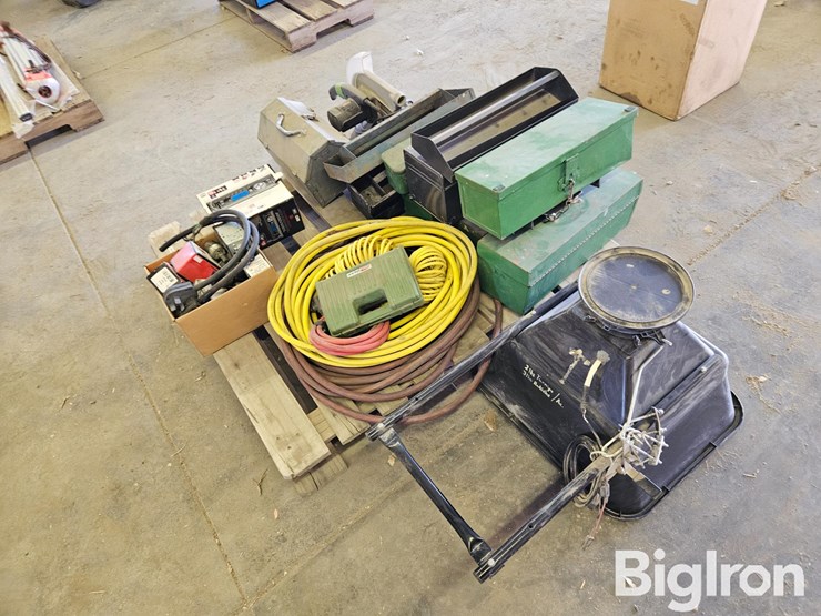 toolboxes,-cd-player,-saw,-hoses,-atv-spreader-image-8