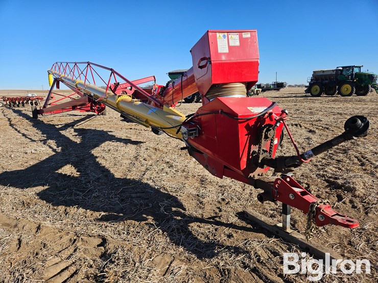 westfield-mkx-13-94-13"x94'-hopper-auger-image-3