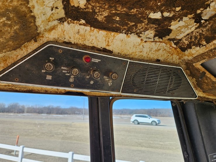 international-1086-image-36