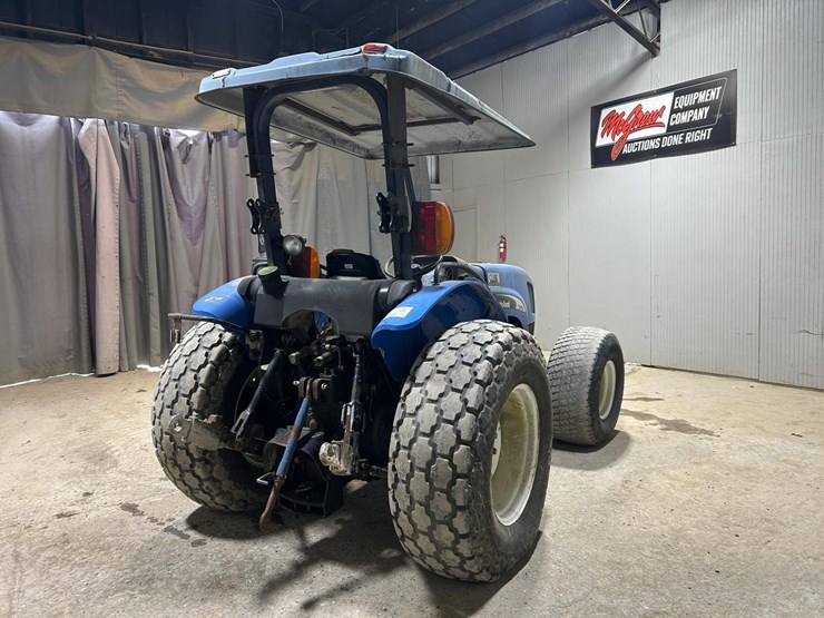 new-holland-tn70-image-4