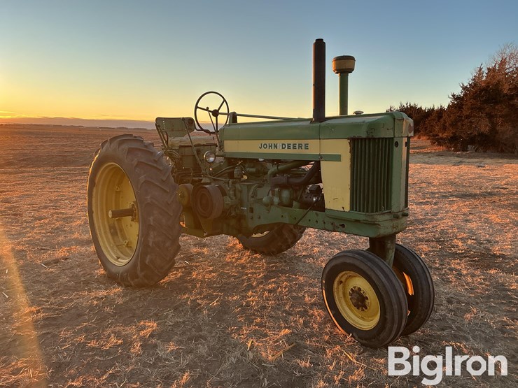 1958-john-deere-620-image-3