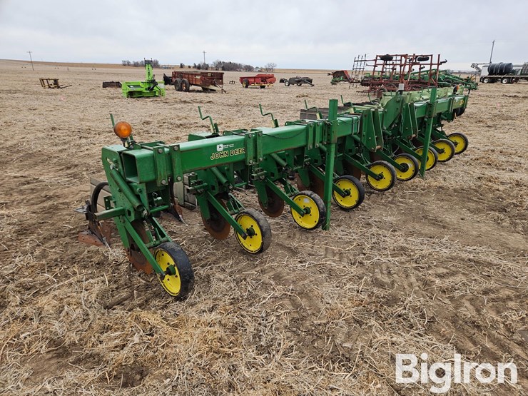 john-deere-886-image-3