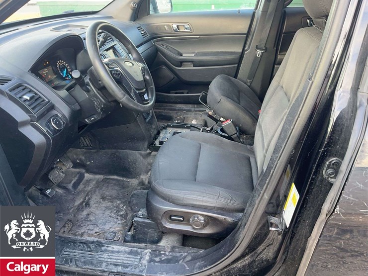 2018-ford-explorer-image-14