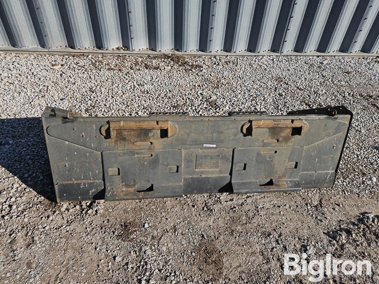 bobcat-74lp-skid-steer-bucket-image-6