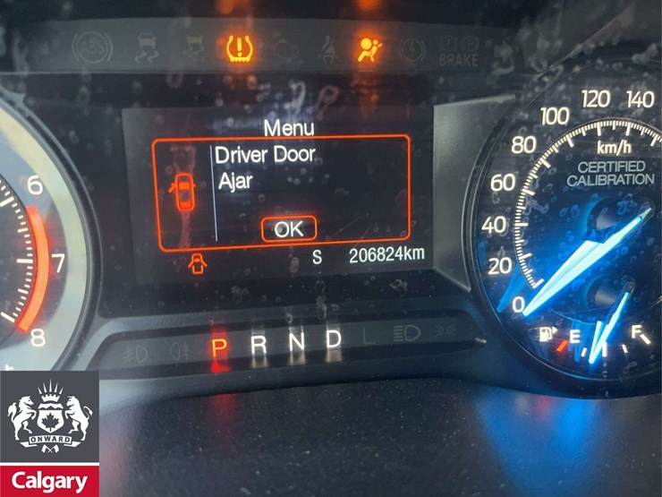 2017-ford-explorer-image-22