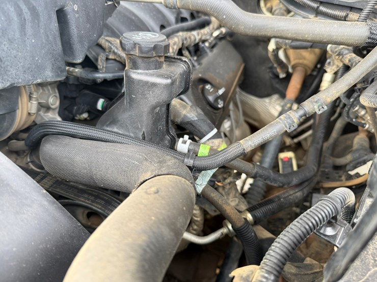 2022-chevrolet-silverado-2500-image-13