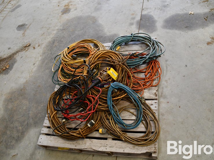 pallet-of-electric-cords-image-6